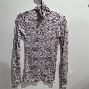 Club Monaco turtle neck knit wear in S